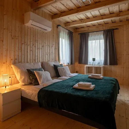 Fahaz Wellness Apartment *